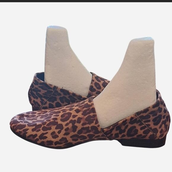 b.o.c, leopard print loafer, size 6 - Picture 2 of 6